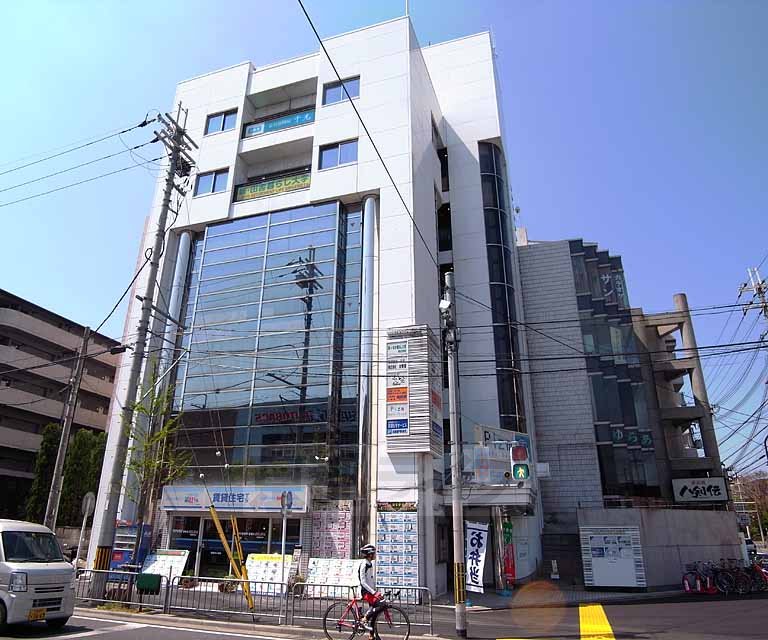 ホワイトゴービル　事業用テナント